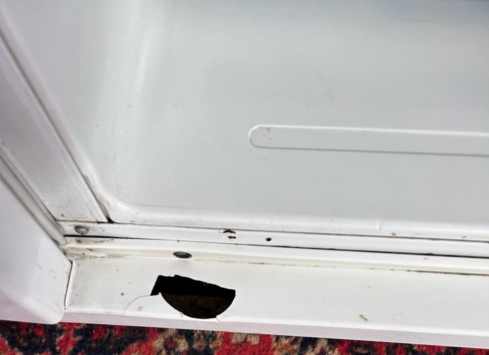 Холодильник белый