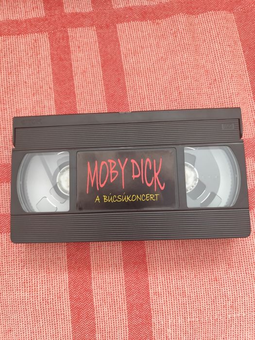 De vanzare casete VHS.