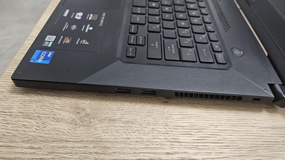 Laptop Asus TUF DASH F15