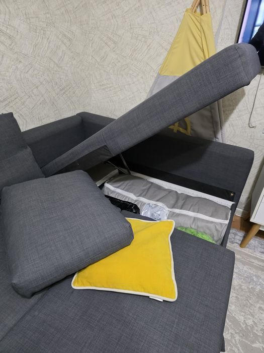 Угловой диван от IKEA