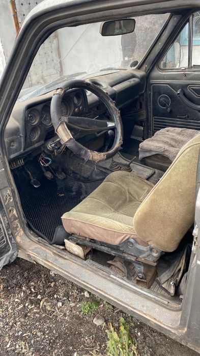 Продам ниву 2121