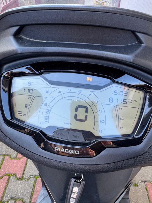 Piaggio Beverly 400 hpe, an 2024