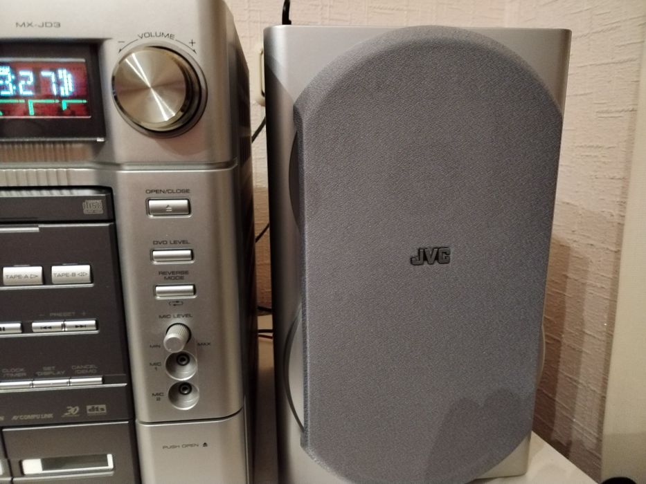 Музыкальный центр JVC