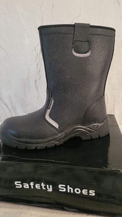 Продам сапоги осенние