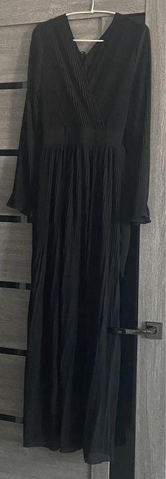 продам платье вечернее черное