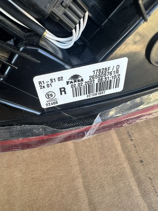 Renault Clio Mk5 Renault Clio 5 десен стоп !НОВ!