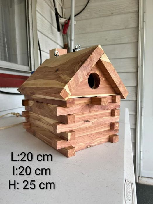 Cuiburi peruși, zebre , papagali, veverițe, hamsteri, diferite tipuri