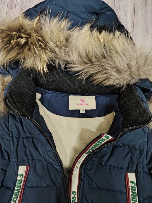 Продам зимний пуховик на девочку