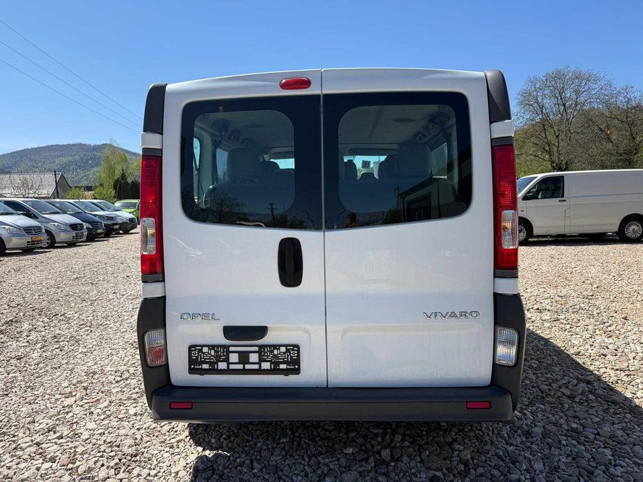 Renault trafic opel vivaro 9 locuri 2011 Credit prin TBI bank