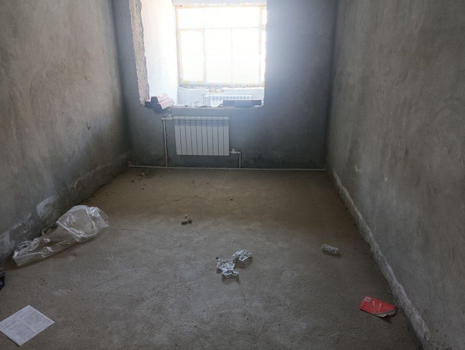 Uy sotiladi  Navoiy Karmana