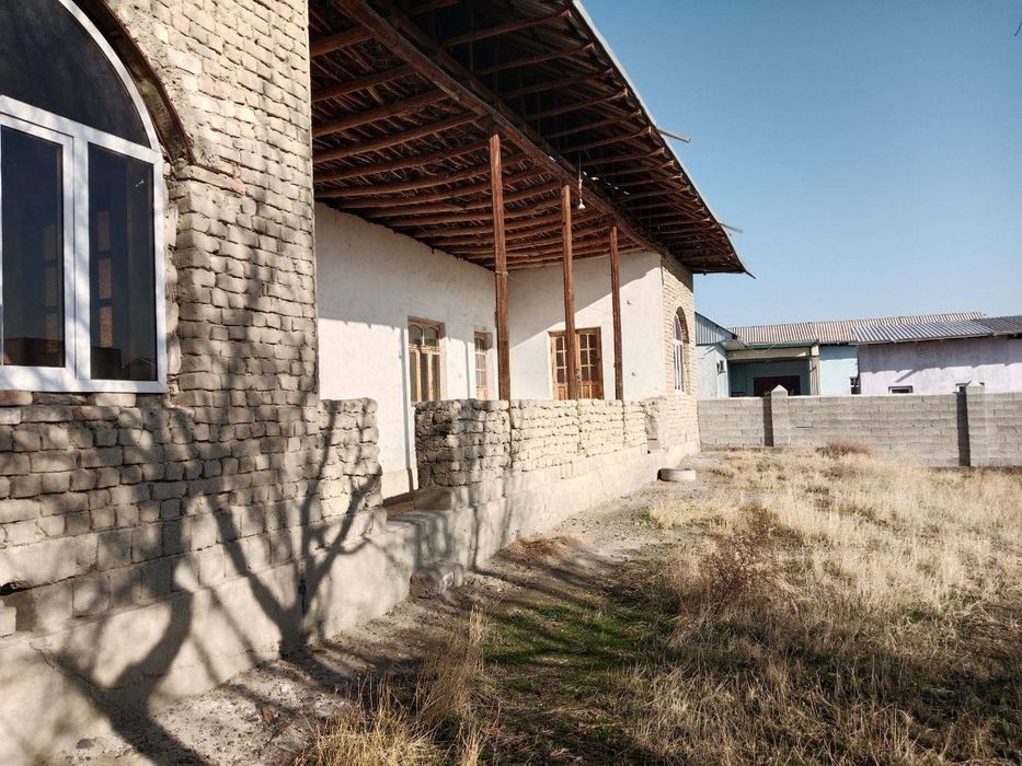 Иштихон шахрида уй сотидади 9.2 сотих