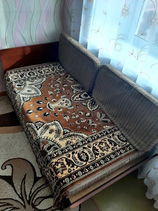 Диван в хорошем состоянии