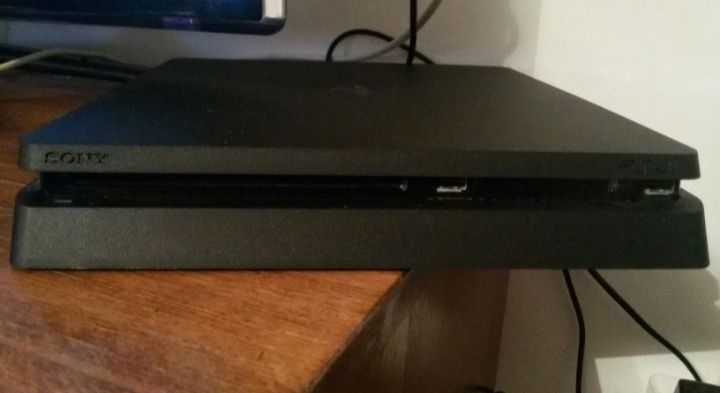 Sony PlayStation 4 Slim 500 Gb
