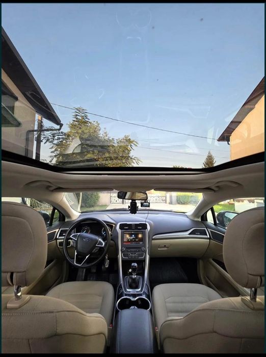 Ford Mondeo an 2016.  9500€