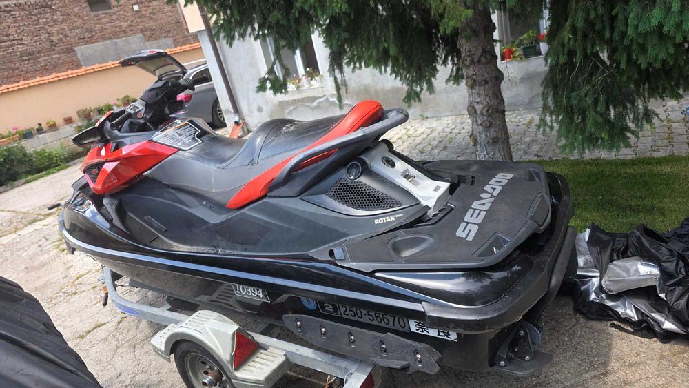 Джет Sea Doo 2014 RXT-X 260 AS - Триместен - 185часа