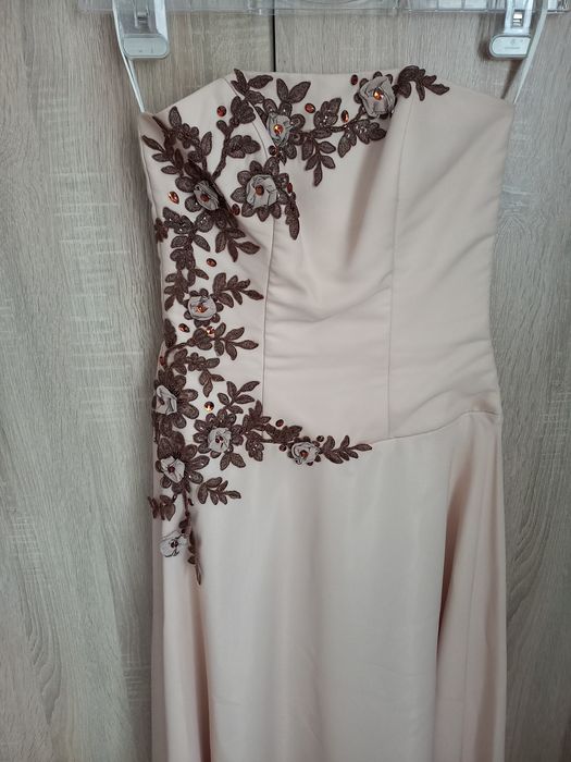 Rochie de gala,dame.Pret.90 lei.