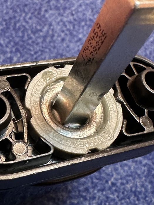 Продам оконные ручки Hoppe