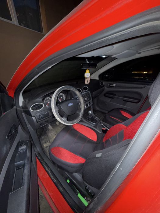 Ford Focus 1.6 benzină