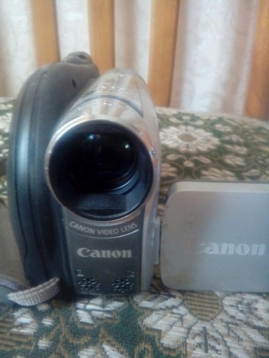 Продам видекамеру Саnon