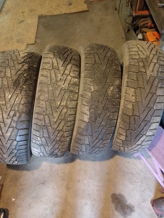 Автошины продам.