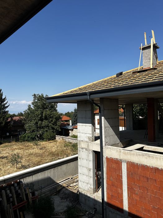 Ремонт на покриви и улуци