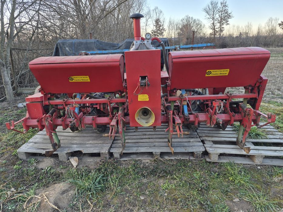 Vand semanatoare becker aeromat pentru porumb