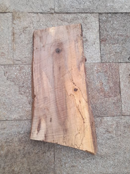 Детайл от орехова дървесина