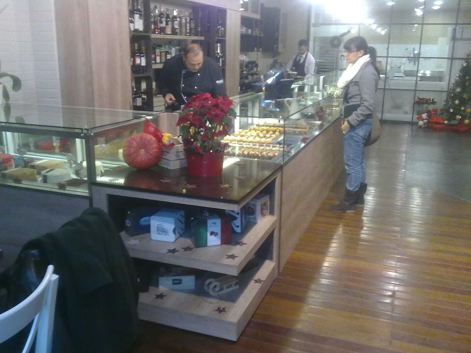 Сладкарски хладилни витрини - по поръчка