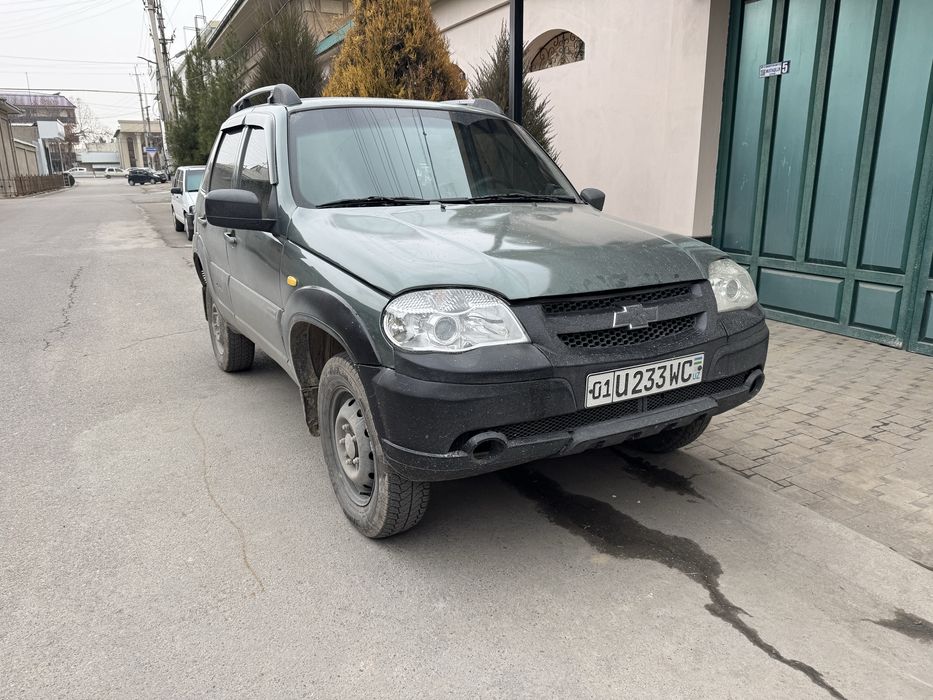 Chevrolet Niva 4x4 сотилади 2015й. срочно