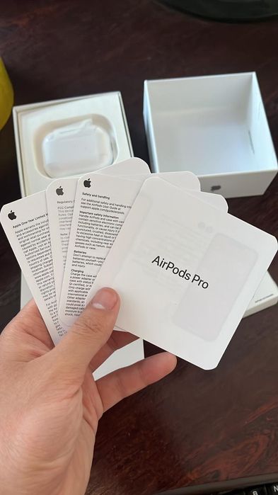 AirPods  Pro 2-4