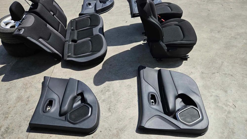 interior textil scaune fata spate fete usi  jeep renegade facelift dupa 2019
