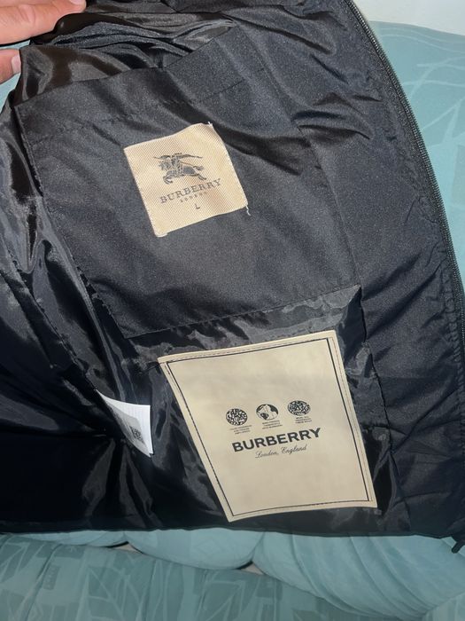 Оригинален елек Burberry с QR код