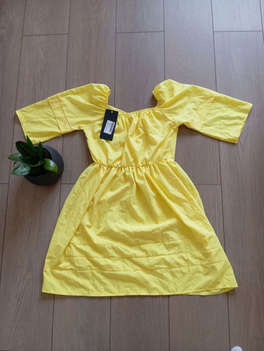 Нови роклички размер С