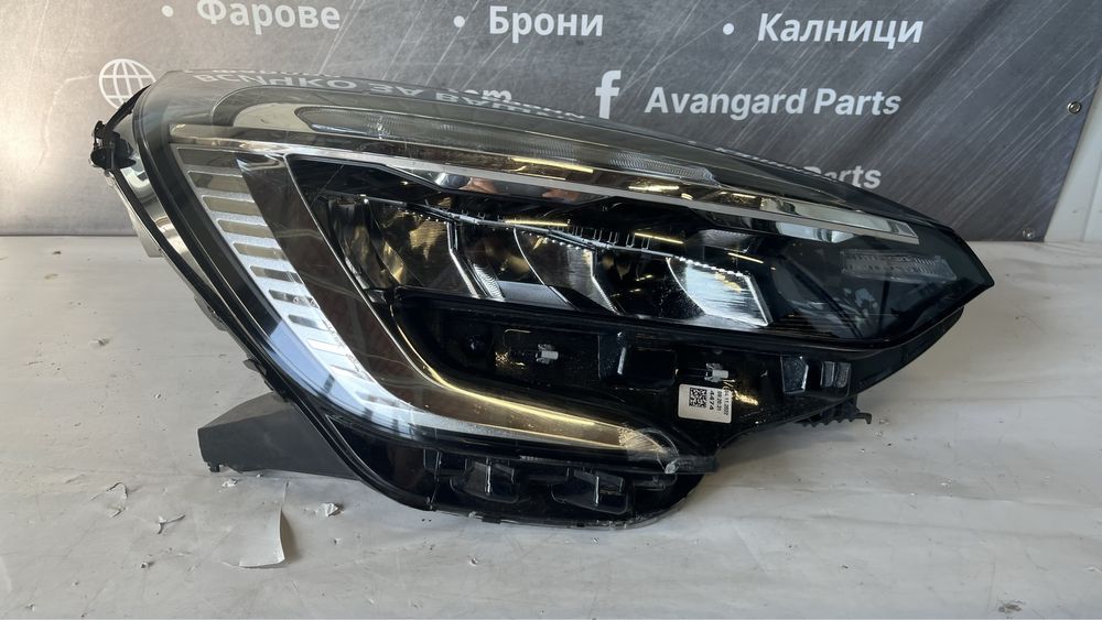 Десен фар Renault Clio 5 2019-