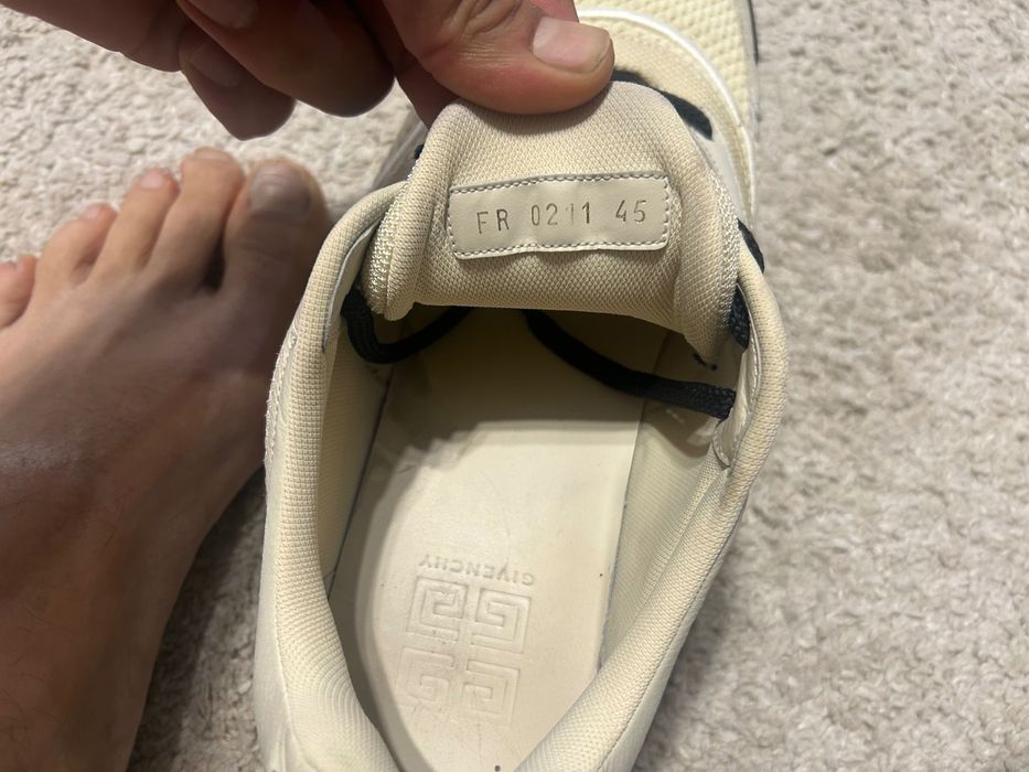 спортни givenchy 45