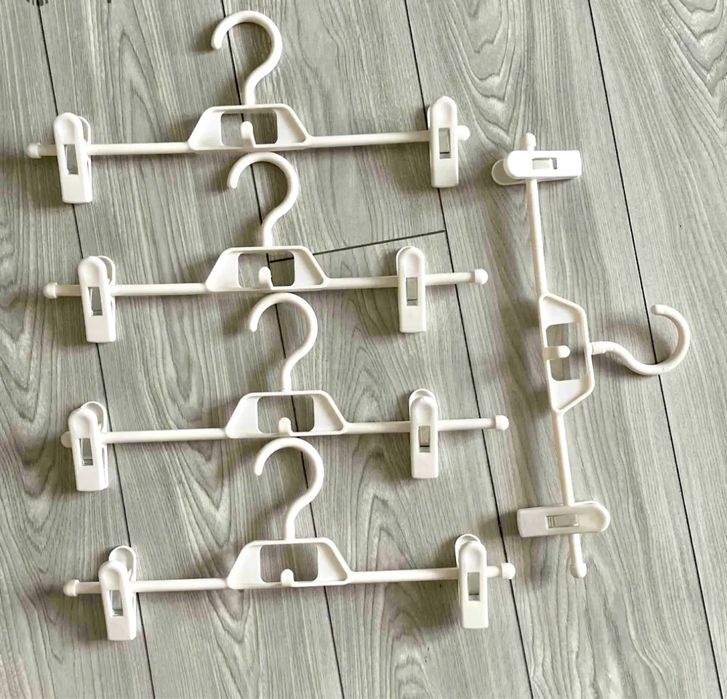 Продам детские вешалки зажимы