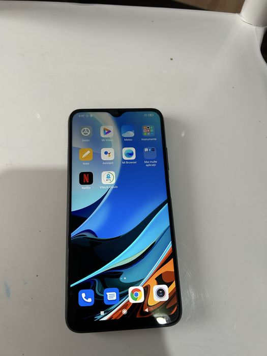 Vând telefoane  de buget  noi