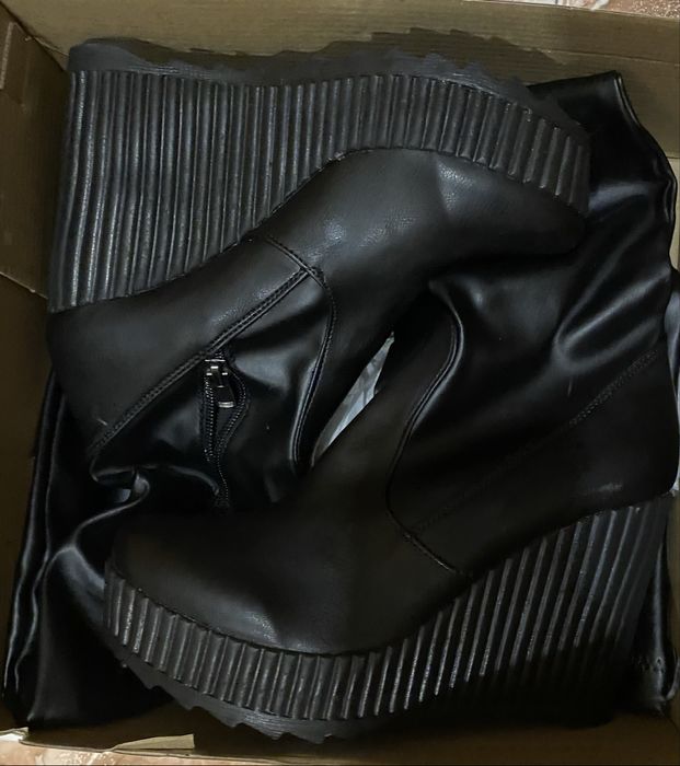 Ботуши на платформа