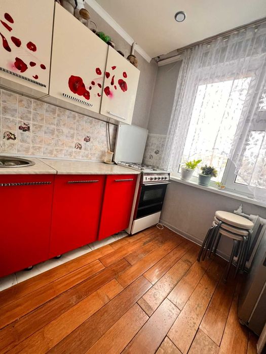 Продается 2 ком квартира район Меховой