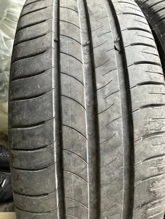 2 броя летни гуми 205/60/16 Michelin DOT 4311 5 mm