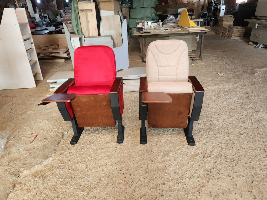 Кресло для зрителей /kreslo tomoshabinlar uchun