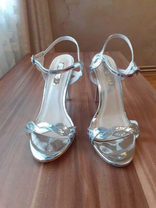 Sandale argintii marimea 40