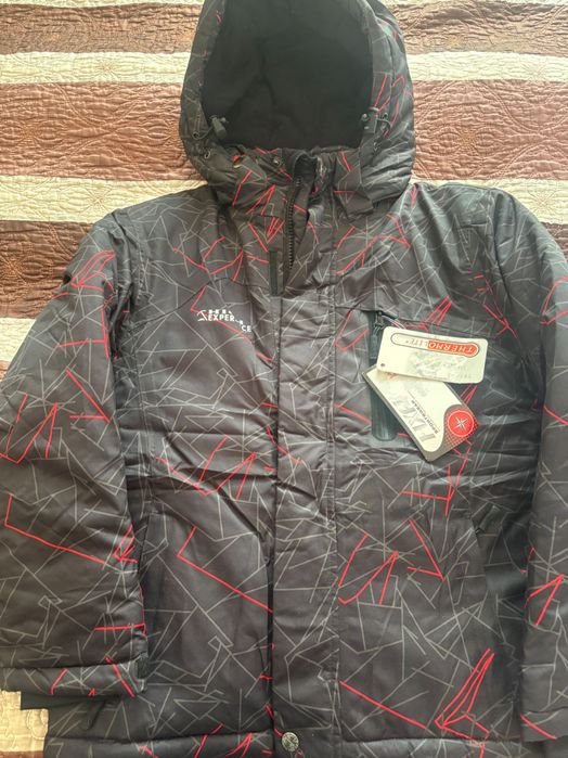 Зимняя куртка на мальчика