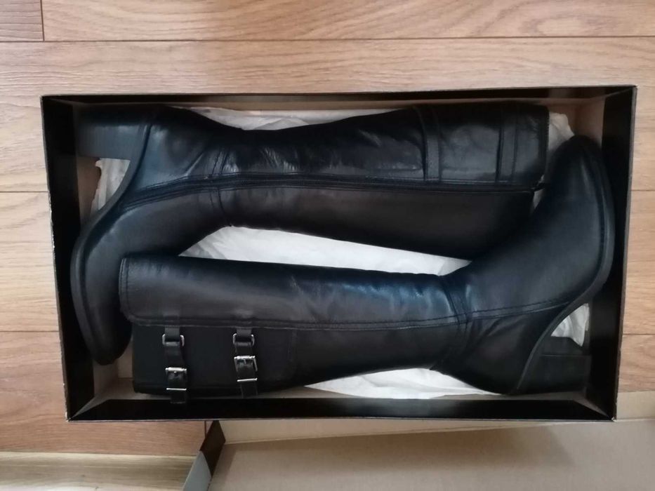 Черни дамски ботуши от естествена кожа