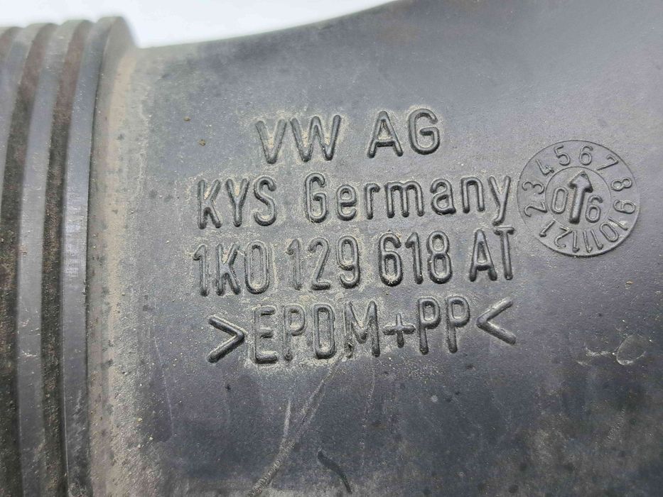 Tub admisie aer Volkswagen Golf 5 Plus (5M1) [Fabr 2005-2008] 1K012961