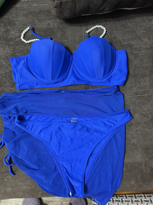 Продам купальники тройки