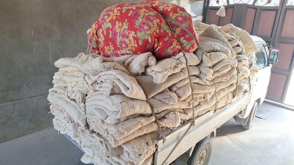 Paxta olamiz eski kurpa tushaklani olib ketamiz