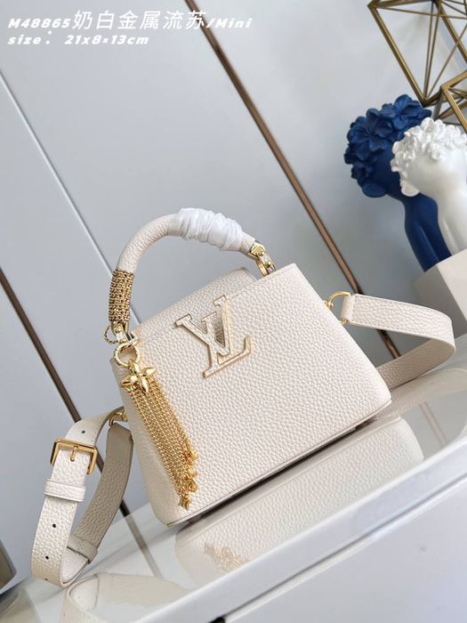 Geanta Louis Vuitton Capucines