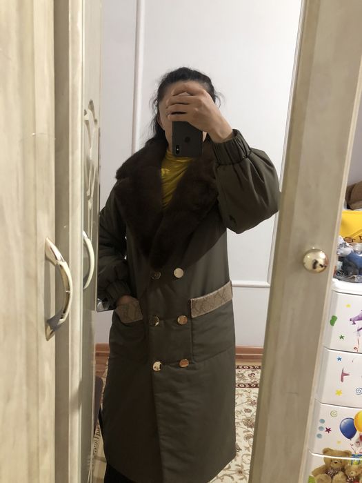 Куртка женская продается