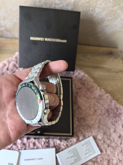 Закупен днес в гаранция от Yettel Huawei watch ultimate titanium!